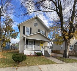 44 Lincoln Street, Pontiac, MI 48341