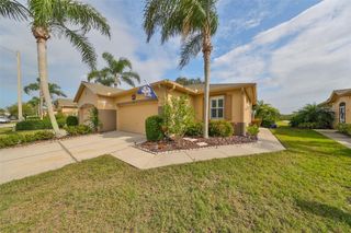 2019 ACADIA GREENS DRIVE, Sun City Center, FL 33573