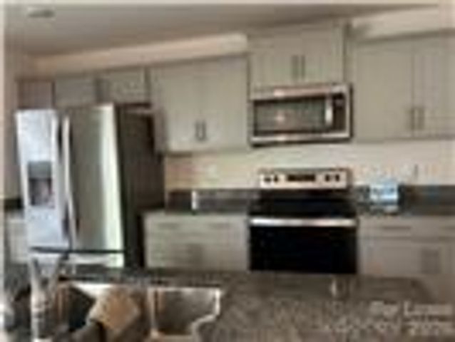 1071 Foxberry Lane, Maiden, NC 28650