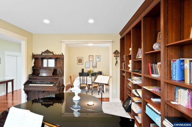 945 Caradon Ct NW, Salem, OR 97304