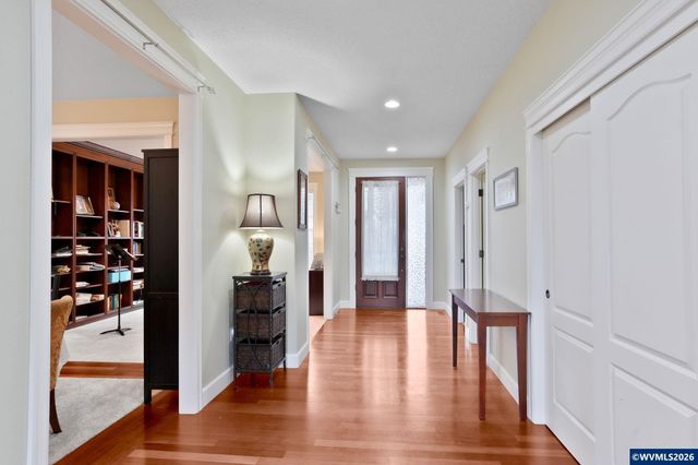 945 Caradon Ct NW, Salem, OR 97304