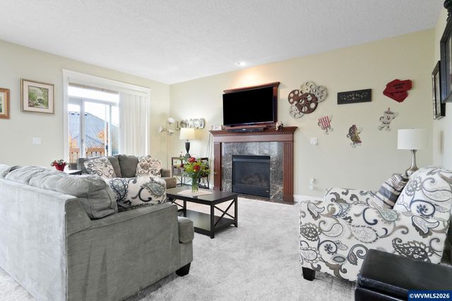 945 Caradon Ct NW, Salem, OR 97304