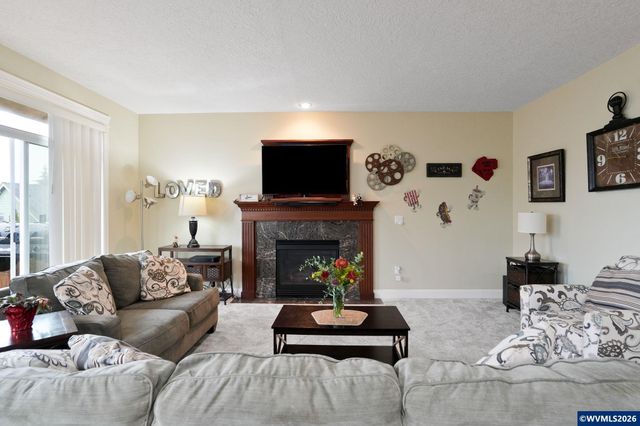 945 Caradon Ct NW, Salem, OR 97304