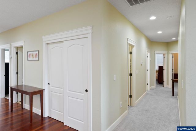 945 Caradon Ct NW, Salem, OR 97304