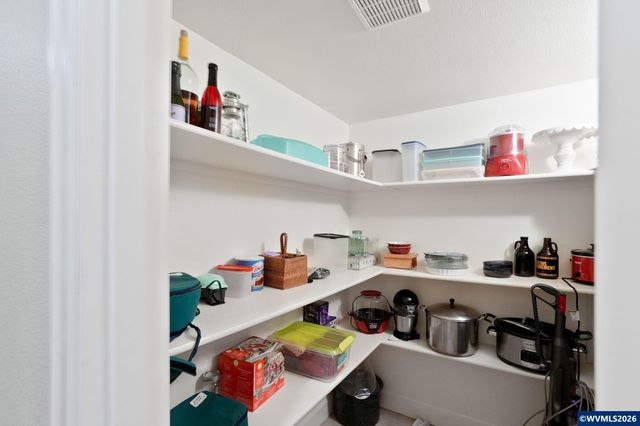 945 Caradon Ct NW, Salem, OR 97304