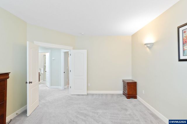 945 Caradon Ct NW, Salem, OR 97304