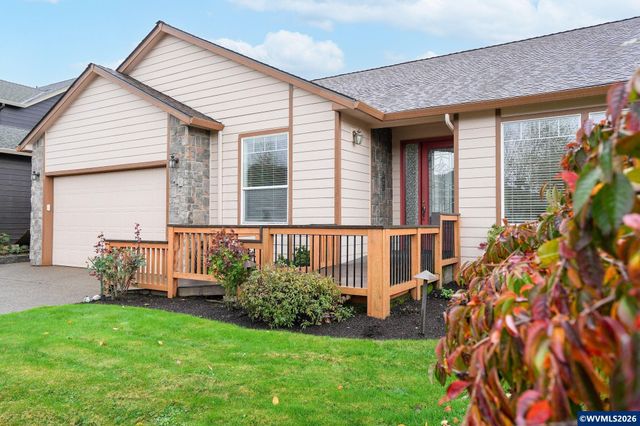 945 Caradon Ct NW, Salem, OR 97304