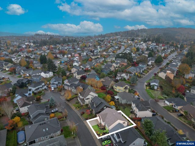 945 Caradon Ct NW, Salem, OR 97304