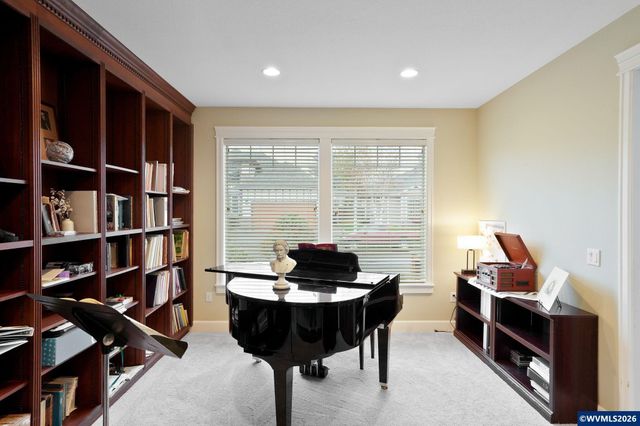 945 Caradon Ct NW, Salem, OR 97304