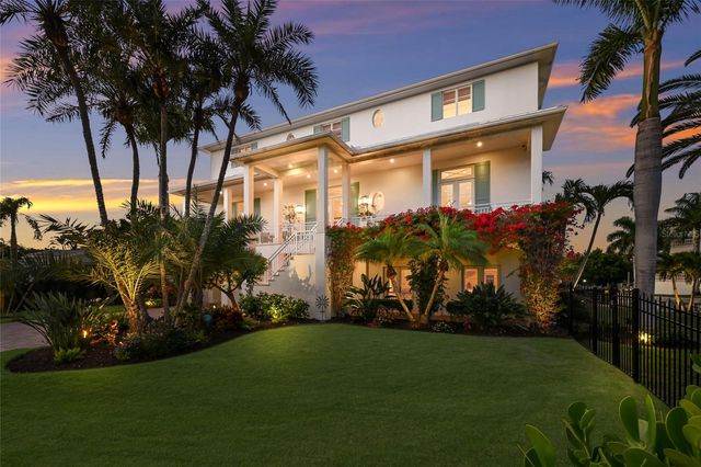 750 SIESTA KEY CIRCLE, Sarasota, FL 34242