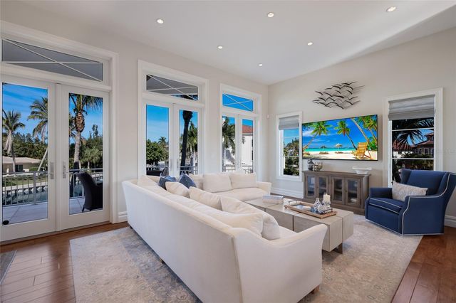 750 SIESTA KEY CIRCLE, Sarasota, FL 34242