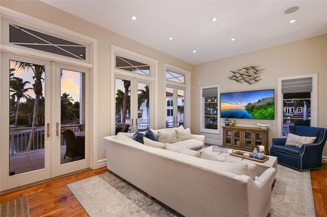 750 SIESTA KEY CIRCLE, Sarasota, FL 34242