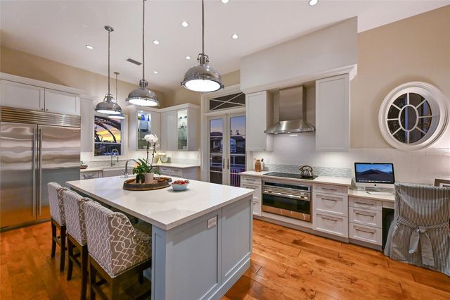 750 SIESTA KEY CIRCLE, Sarasota, FL 34242