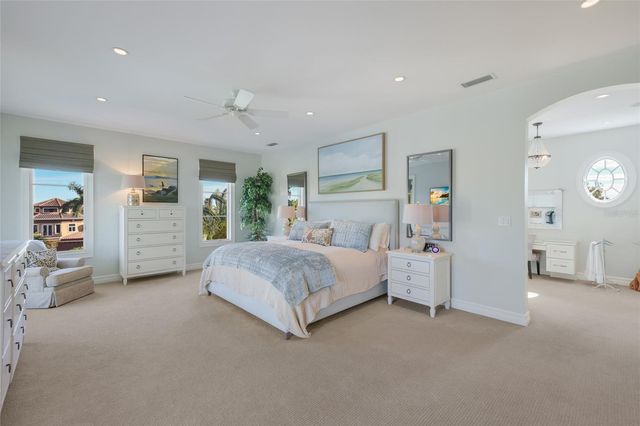 750 SIESTA KEY CIRCLE, Sarasota, FL 34242