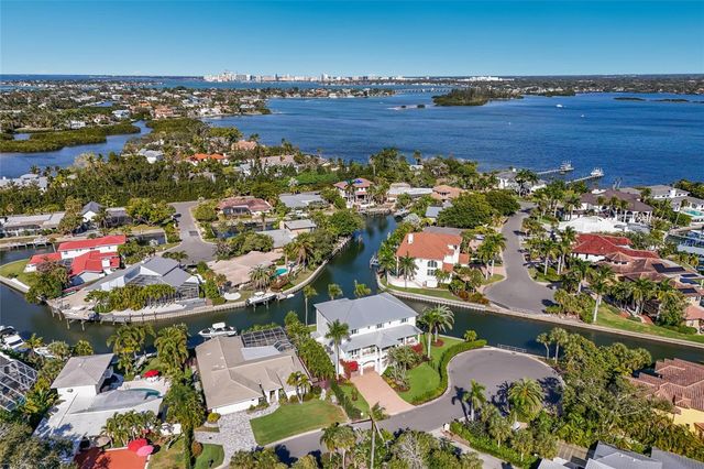750 SIESTA KEY CIRCLE, Sarasota, FL 34242