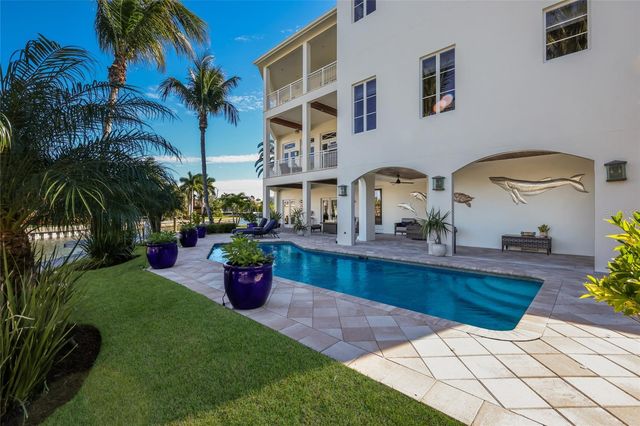 750 SIESTA KEY CIRCLE, Sarasota, FL 34242