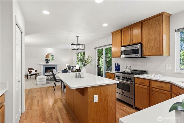 625 191st Street SW, Lynnwood, WA 98036