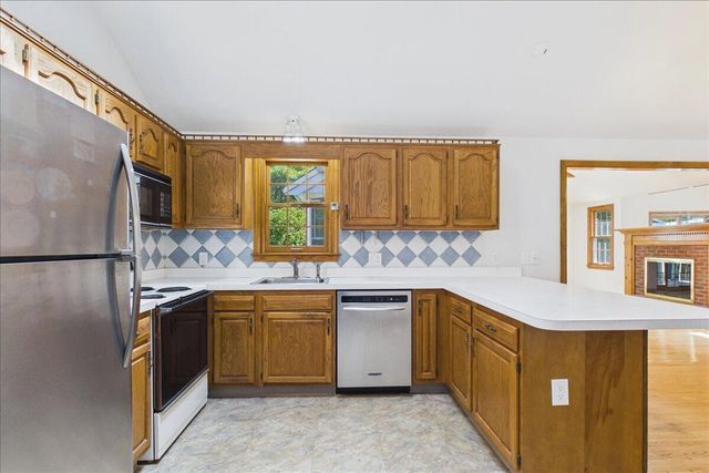 23 Joe Jay Lane, Forestdale, MA 02644