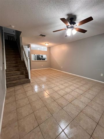 8674 HUNTERS KEY CIRCLE, Tampa, FL 33647