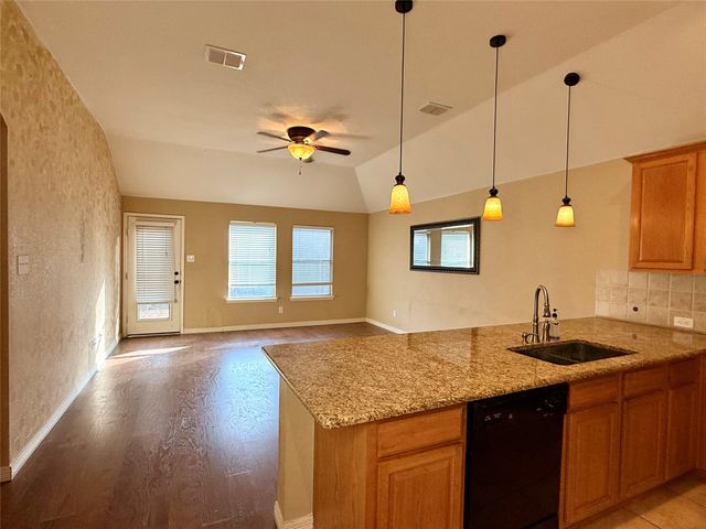 505 Mystic River Trail, Fort Worth, TX 76131