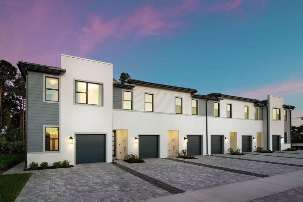 4268 Efendi Drive Nautical 50-30, Lantana, FL 33462