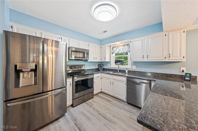 13448 Compass Point Drive, Strongsville, OH 44136