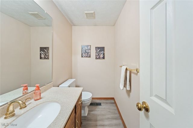 13448 Compass Point Drive, Strongsville, OH 44136