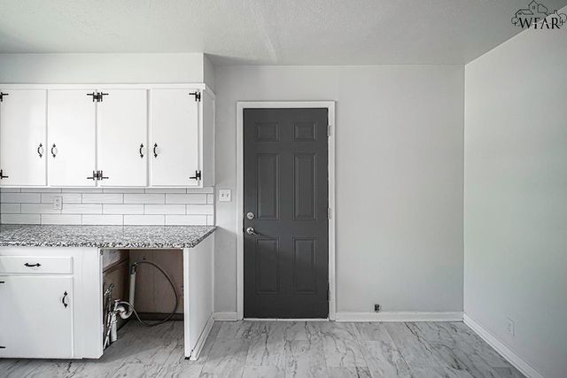 808 N PARK AVENUE, Iowa Park, TX 76367