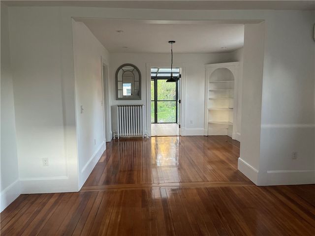 36 Windsor Street, Jamestown, RI 02835