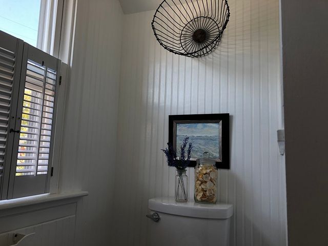 36 Windsor Street, Jamestown, RI 02835