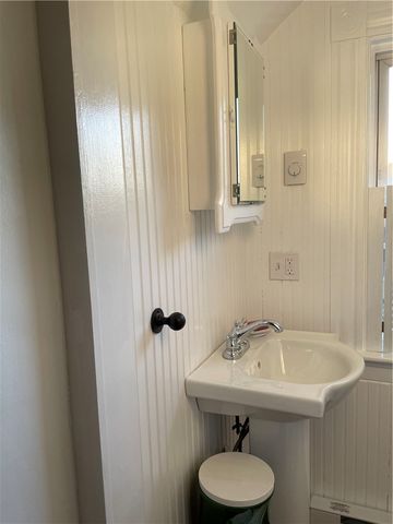 36 Windsor Street, Jamestown, RI 02835