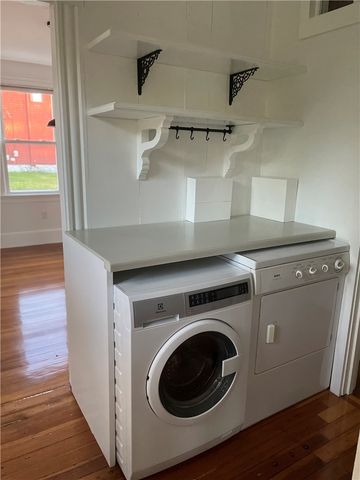 36 Windsor Street, Jamestown, RI 02835