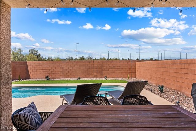 225 Moonshot Street, Henderson, NV 89074