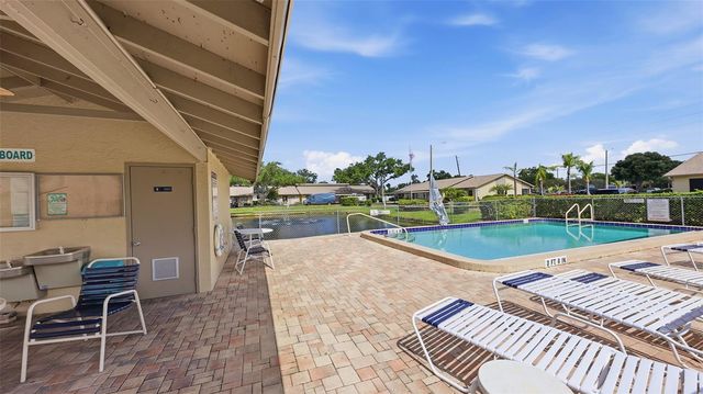 6050 28TH STREET W, Bradenton, FL 34207