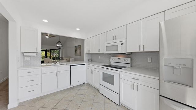 6050 28TH STREET W, Bradenton, FL 34207