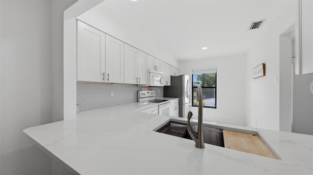 6050 28TH STREET W, Bradenton, FL 34207