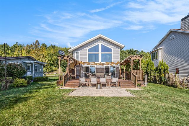 1479 N Cedar Lane Rd, Scottville, MI 49454