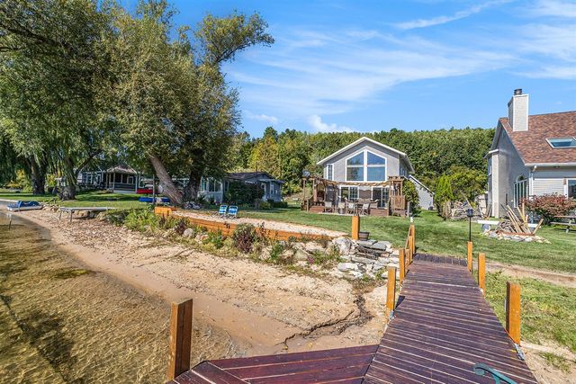 1479 N Cedar Lane Rd, Scottville, MI 49454