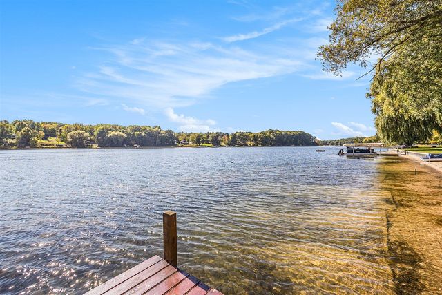 1479 N Cedar Lane Rd, Scottville, MI 49454