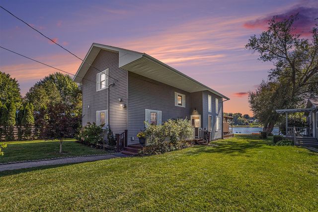 1479 N Cedar Lane Rd, Scottville, MI 49454