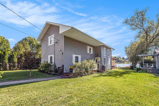 1479 N Cedar Lane Rd, Scottville, MI 49454