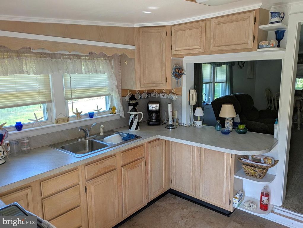 8101 HEARNS POND RD, Seaford, DE 19973