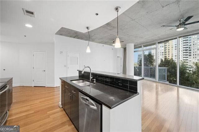 950 W Peachtree Street NW 903, Atlanta, GA 30309