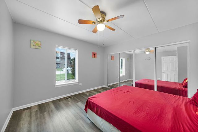 743 E Fullerton Avenue 112, Glendale Heights, IL 60139