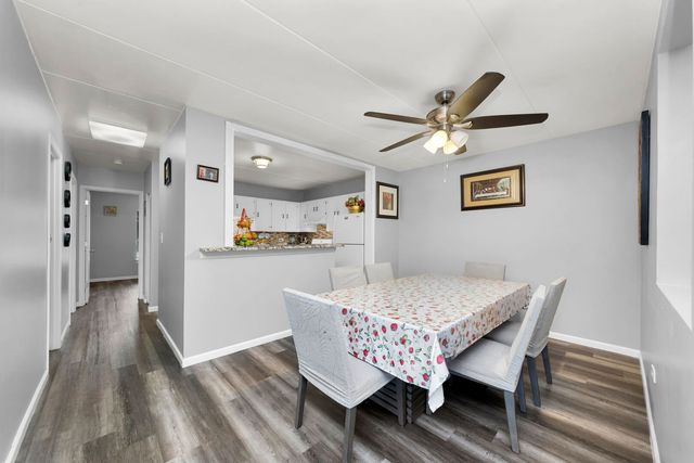 743 E Fullerton Avenue 112, Glendale Heights, IL 60139