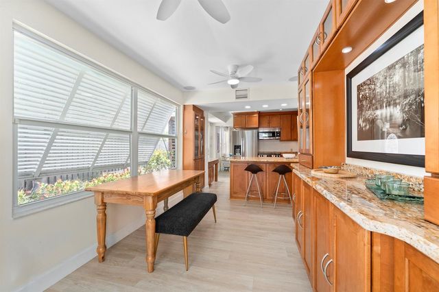 205 N 18th Ave Avenue N, Lake Worth Beach, FL 33460