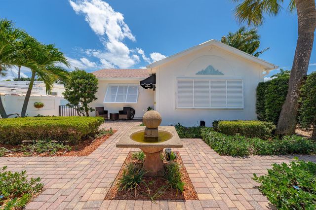 205 N 18th Ave Avenue N, Lake Worth Beach, FL 33460