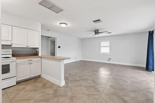 3060 MERIDIAN Way N 8, Palm Beach Gardens, FL 33410