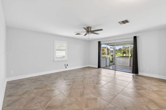 3060 MERIDIAN Way N 8, Palm Beach Gardens, FL 33410