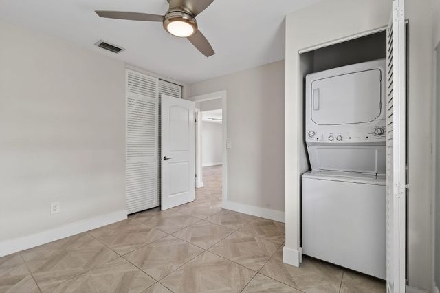 3060 MERIDIAN Way N 8, Palm Beach Gardens, FL 33410